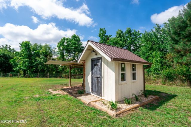 525 Daylily Court, Carthage, NC 28327