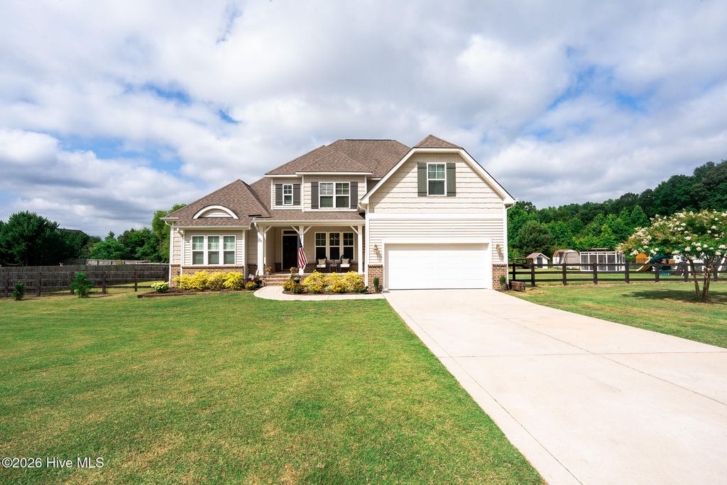 525 Daylily Court, Carthage, NC 28327
