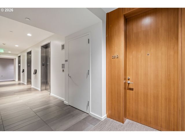 1075 Nw NORTHRUP St 2312, Portland, OR 97209