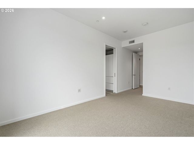 1075 Nw NORTHRUP St 2312, Portland, OR 97209