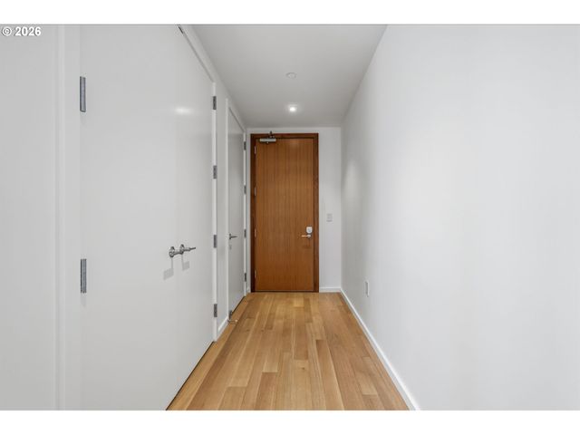 1075 Nw NORTHRUP St 2312, Portland, OR 97209