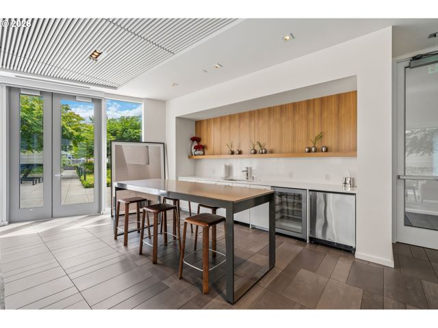 1075 Nw NORTHRUP St 2312, Portland, OR 97209