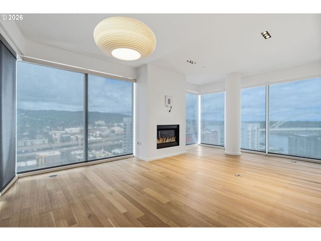 1075 Nw NORTHRUP St 2312, Portland, OR 97209