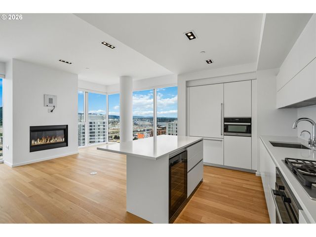 1075 Nw NORTHRUP St 2312, Portland, OR 97209