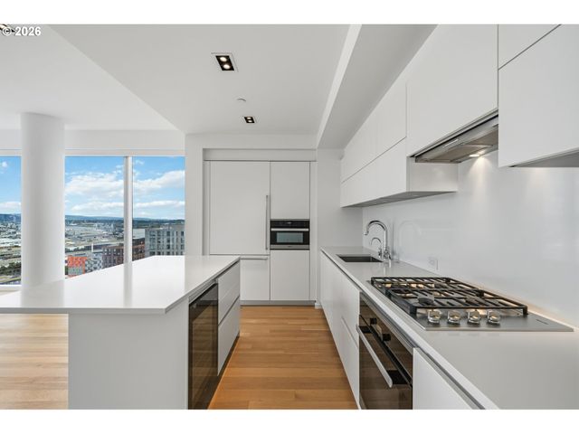 1075 Nw NORTHRUP St 2312, Portland, OR 97209