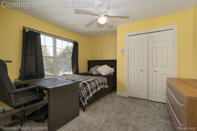 542 Bay Pointe Drive, Oxford Village, MI 48371