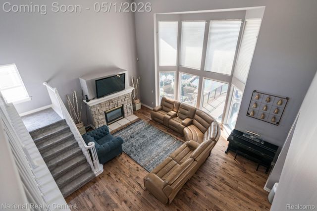 542 Bay Pointe Drive, Oxford Village, MI 48371