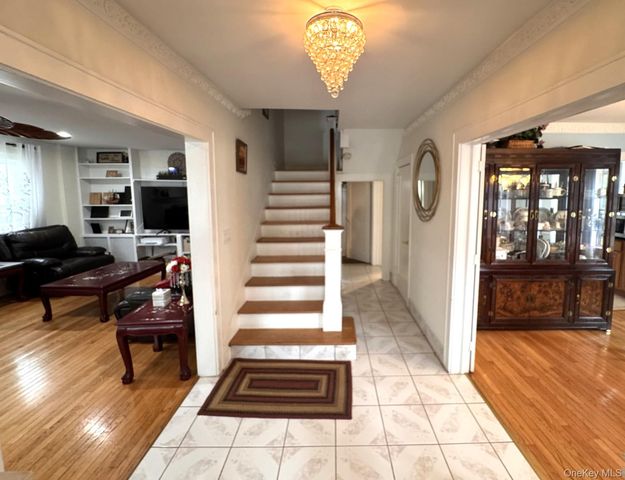 36 Earle Place, New Rochelle, NY 10801