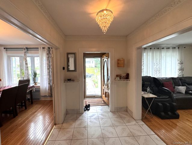 36 Earle Place, New Rochelle, NY 10801