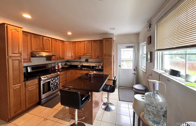 36 Earle Place, New Rochelle, NY 10801