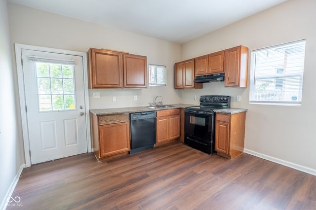 3366 N College Avenue, Indianapolis, IN 46205