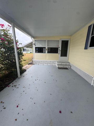 6 Grande Camino Court, Fort Pierce, FL 34951