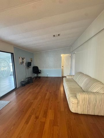 6 Grande Camino Court, Fort Pierce, FL 34951