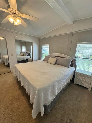 6 Grande Camino Court, Fort Pierce, FL 34951