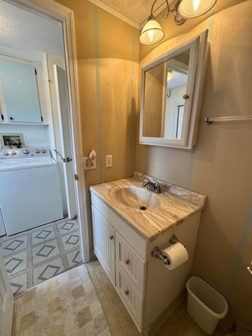 6 Grande Camino Court, Fort Pierce, FL 34951