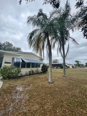 6 Grande Camino Court, Fort Pierce, FL 34951
