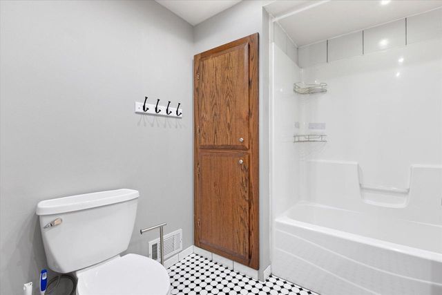 3654 E VAN NORMAN AVENUE, Cudahy, WI 53110