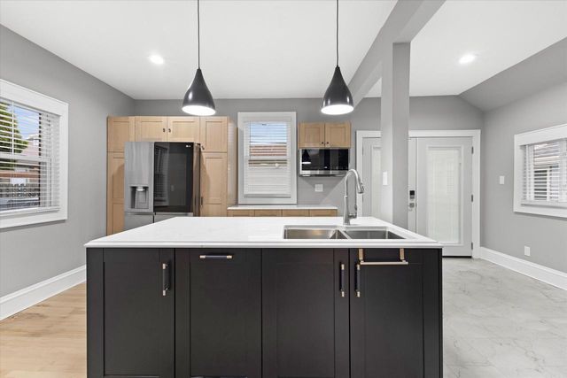 3654 E VAN NORMAN AVENUE, Cudahy, WI 53110