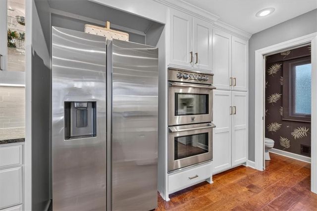 3516 W 101st Terrace, Leawood, KS 66206