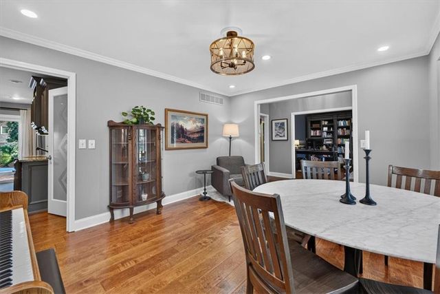3516 W 101st Terrace, Leawood, KS 66206
