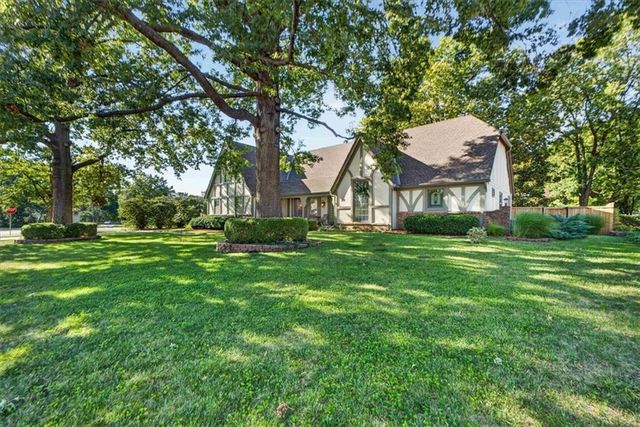 3516 W 101st Terrace, Leawood, KS 66206