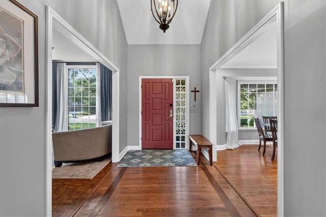 3516 W 101st Terrace, Leawood, KS 66206