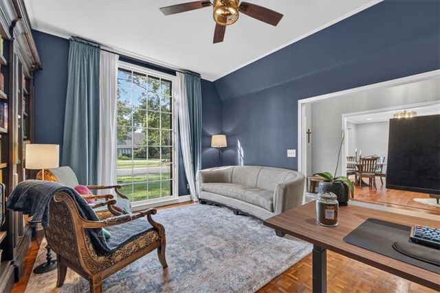 3516 W 101st Terrace, Leawood, KS 66206