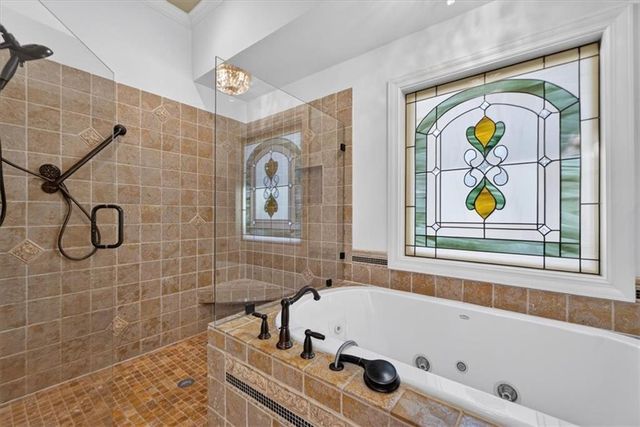3516 W 101st Terrace, Leawood, KS 66206
