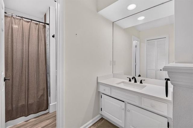 3516 W 101st Terrace, Leawood, KS 66206