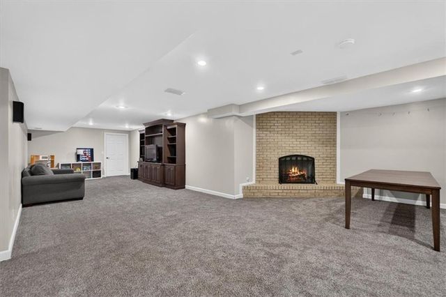 3516 W 101st Terrace, Leawood, KS 66206