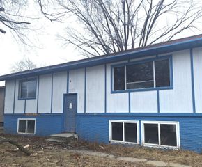 716 Bishop, Waterloo, IA 50707