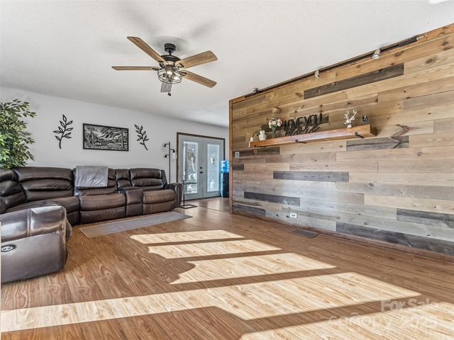 31 Sunset Drive, Asheville, NC 28806