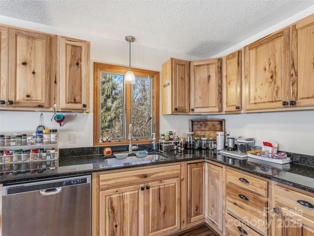 31 Sunset Drive, Asheville, NC 28806