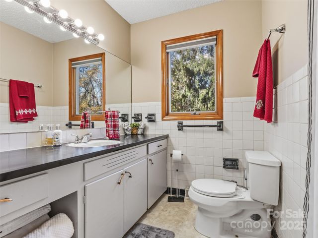 31 Sunset Drive, Asheville, NC 28806