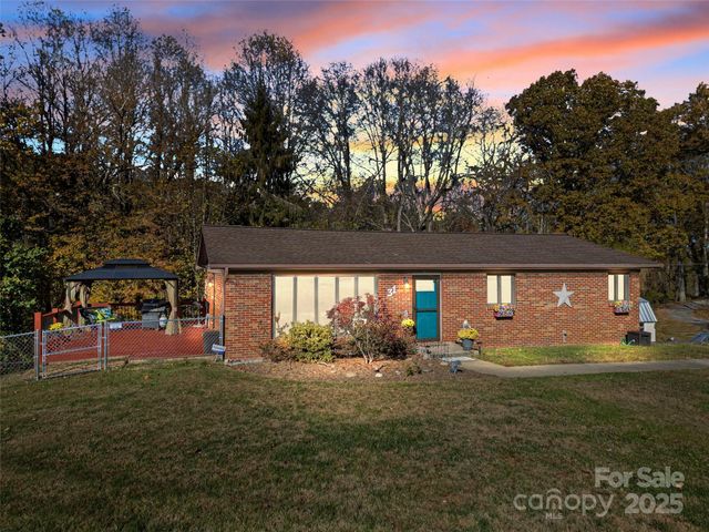 31 Sunset Drive, Asheville, NC 28806