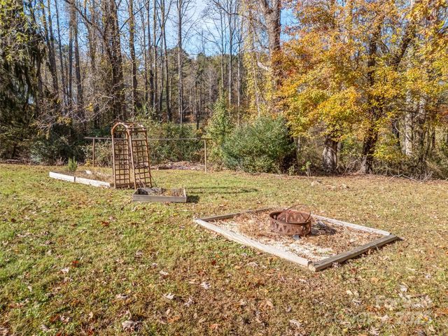 31 Sunset Drive, Asheville, NC 28806