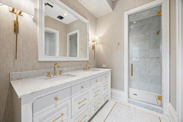 19 Willowron Drive, Houston, TX 77024