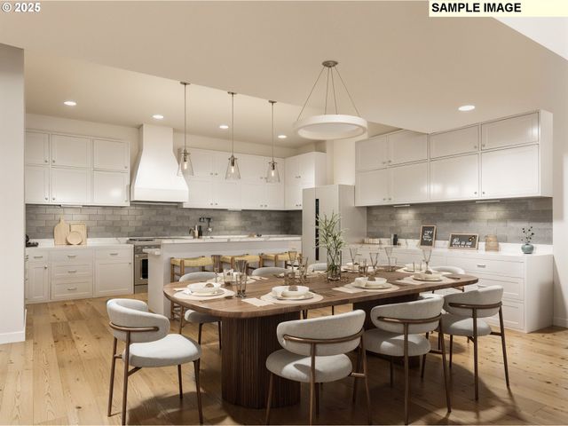 530 4th St 9, Lake Oswego, OR 97034