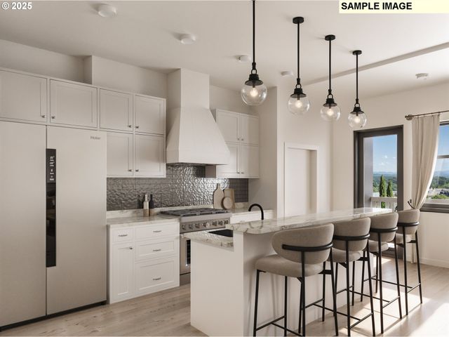 530 4th St 9, Lake Oswego, OR 97034