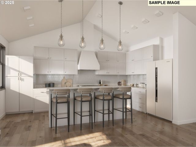 530 4th St 9, Lake Oswego, OR 97034