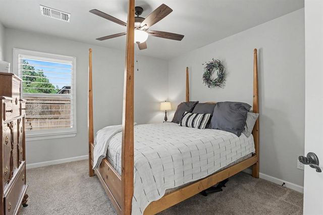 8201 Lambert Way, Edmond, OK 73034