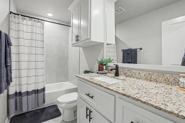 8201 Lambert Way, Edmond, OK 73034