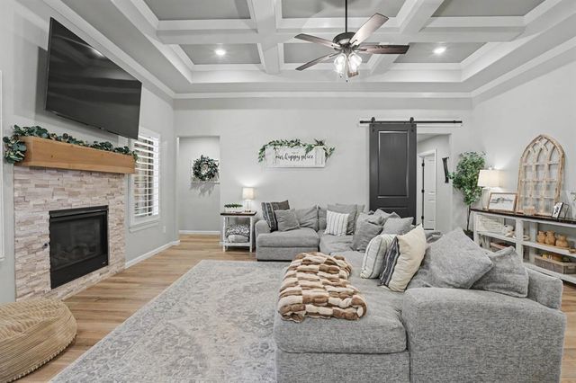8201 Lambert Way, Edmond, OK 73034
