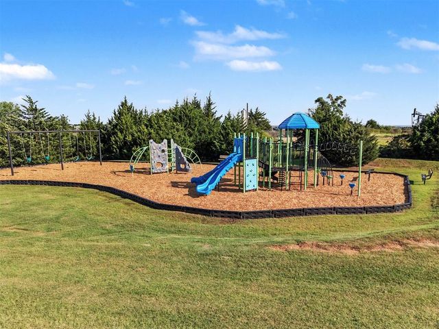 8201 Lambert Way, Edmond, OK 73034