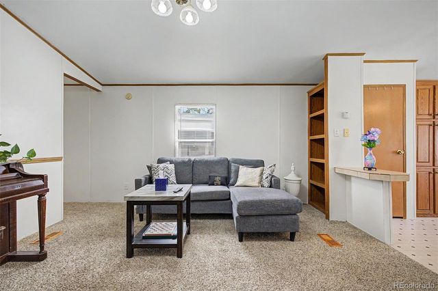 2100 W 100th Avenue, Thornton, CO 80260