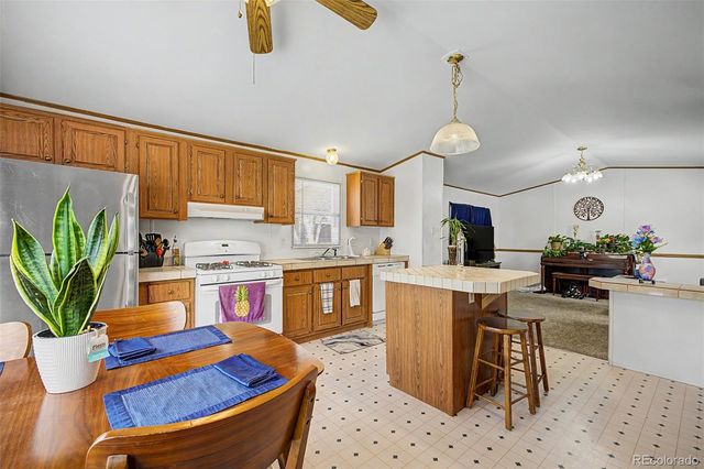 2100 W 100th Avenue, Thornton, CO 80260