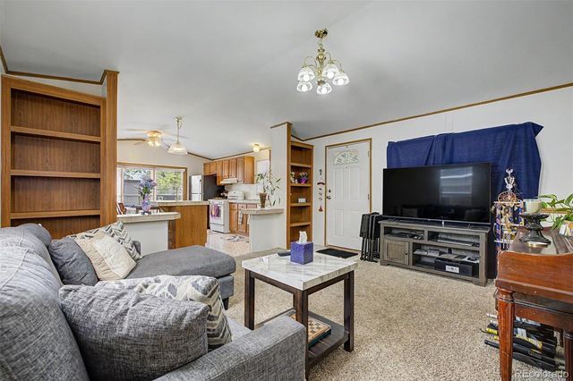 2100 W 100th Avenue, Thornton, CO 80260