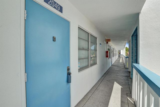 2049 Lyndhurst, Deerfield Beach, FL 33442