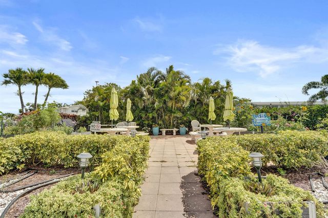 2049 Lyndhurst, Deerfield Beach, FL 33442