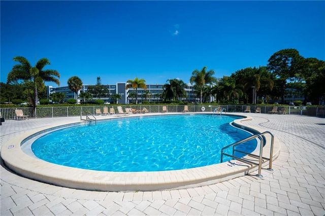 2049 Lyndhurst, Deerfield Beach, FL 33442